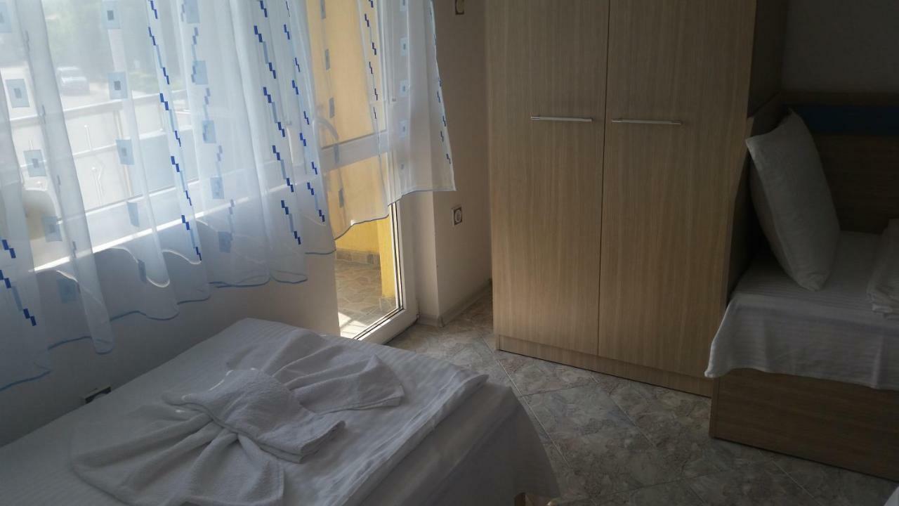 Blue House Apartment Tsarevo Bagian luar foto