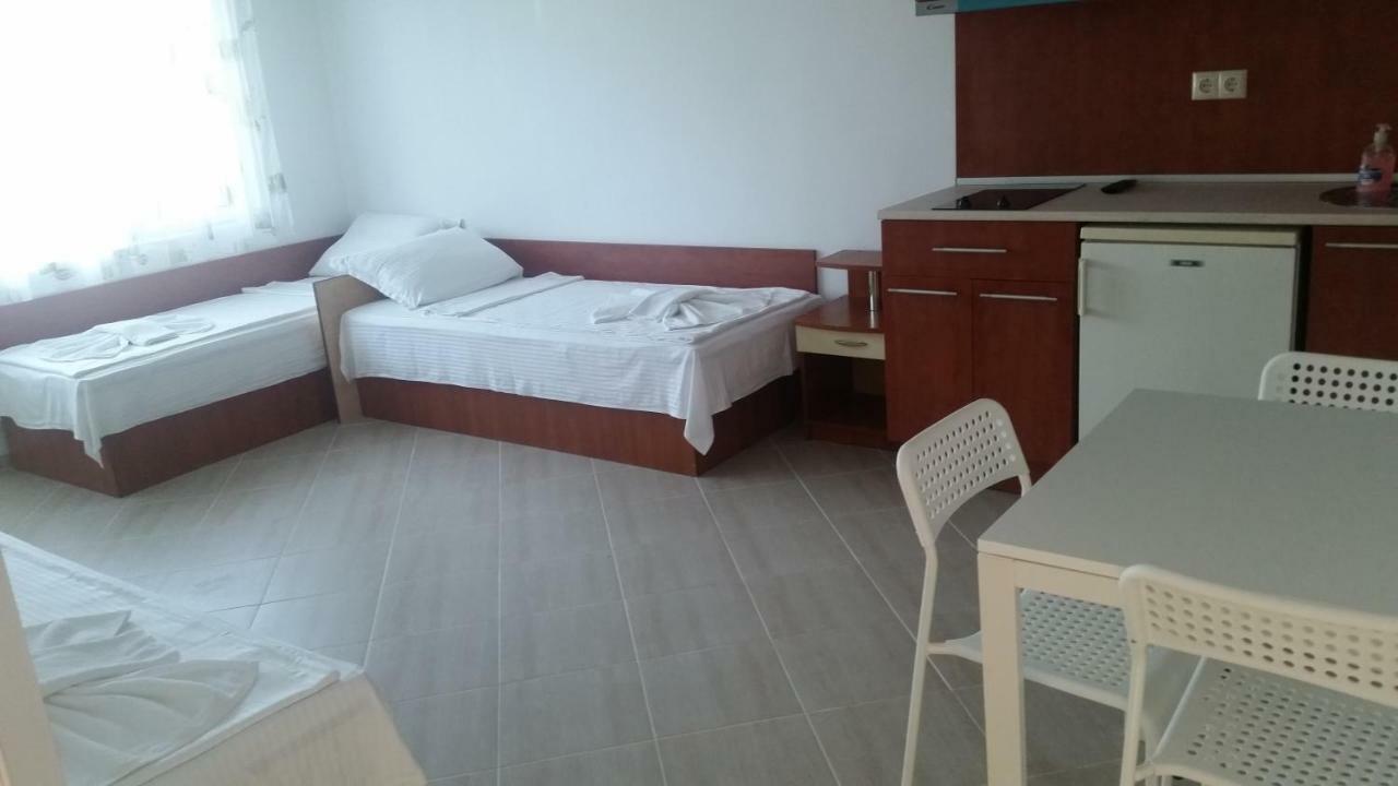 Blue House Apartment Tsarevo Bagian luar foto